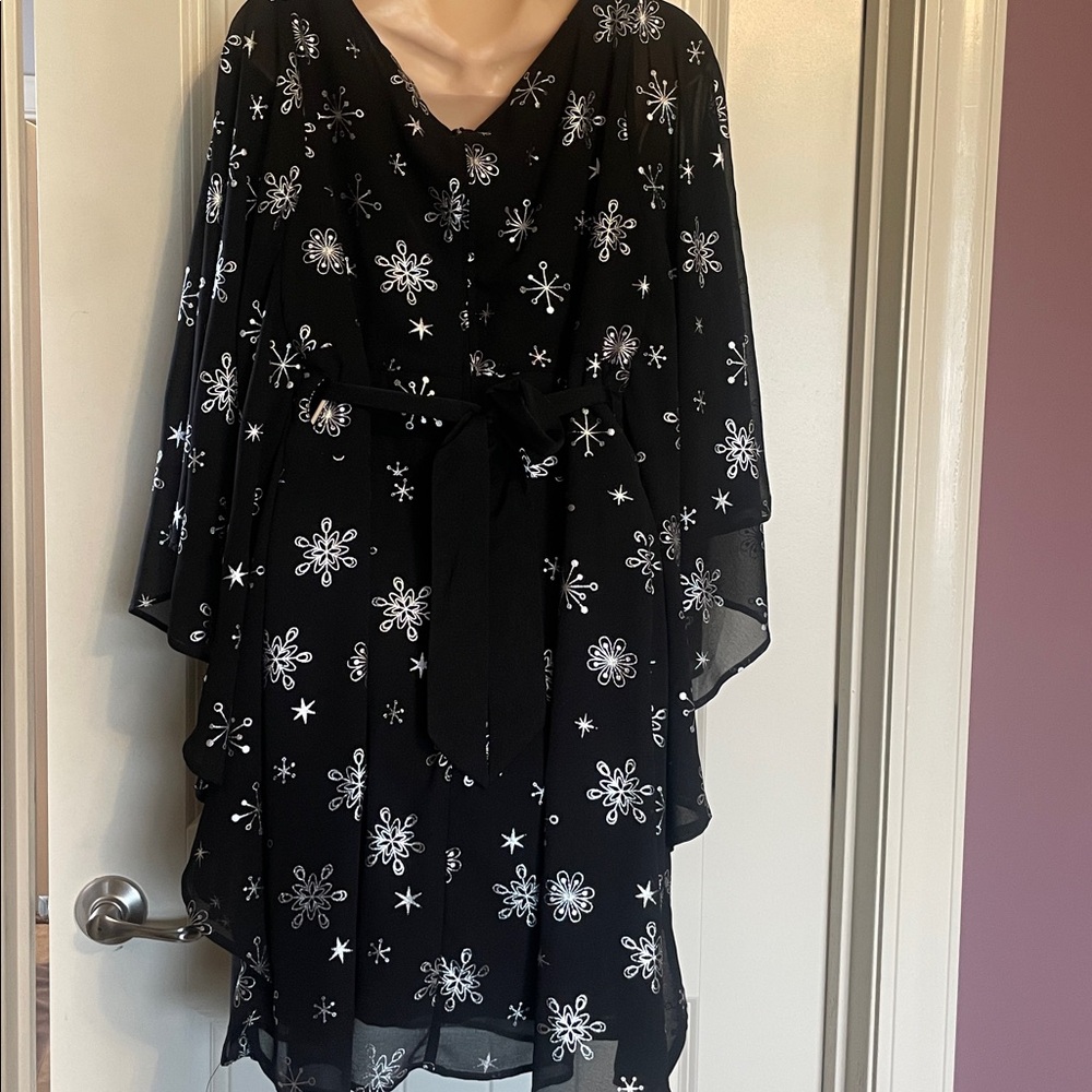 Smak Parlour Black and Silver Snowflake Social Climber Caftan Dress Sz XL - Picture 5 of 9